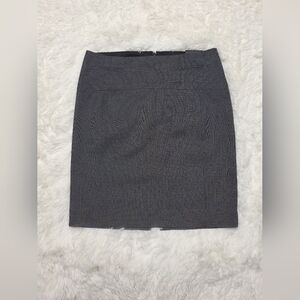 Express- Black & White Dot Skirt. Size 4. NWT